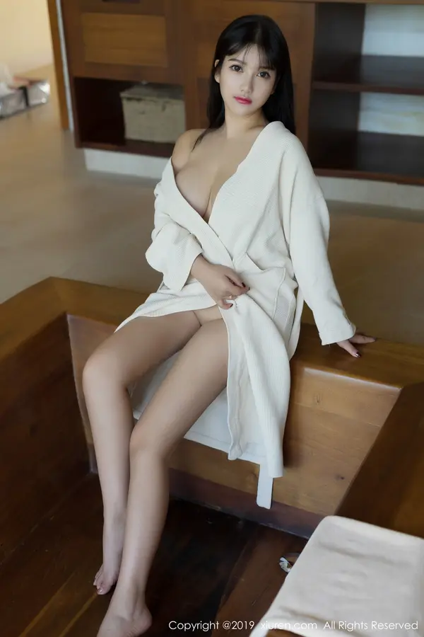 Vol. 01603 小尤奈(51P)