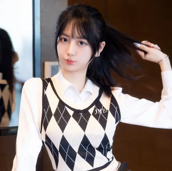 谢小蒽《电动棒》(139P + 4V)