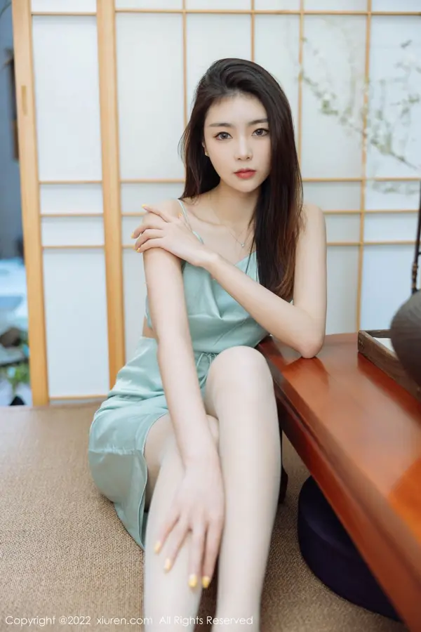 Vol. 04832 可乐Vicky(46P)