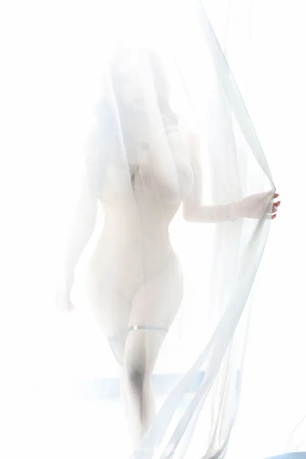 Vol. 08813 小海臀Rena(72P)