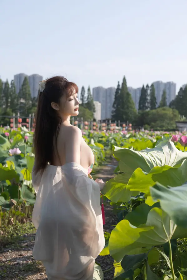 Vol. 10630 陆萱萱《私购流出》(91P)