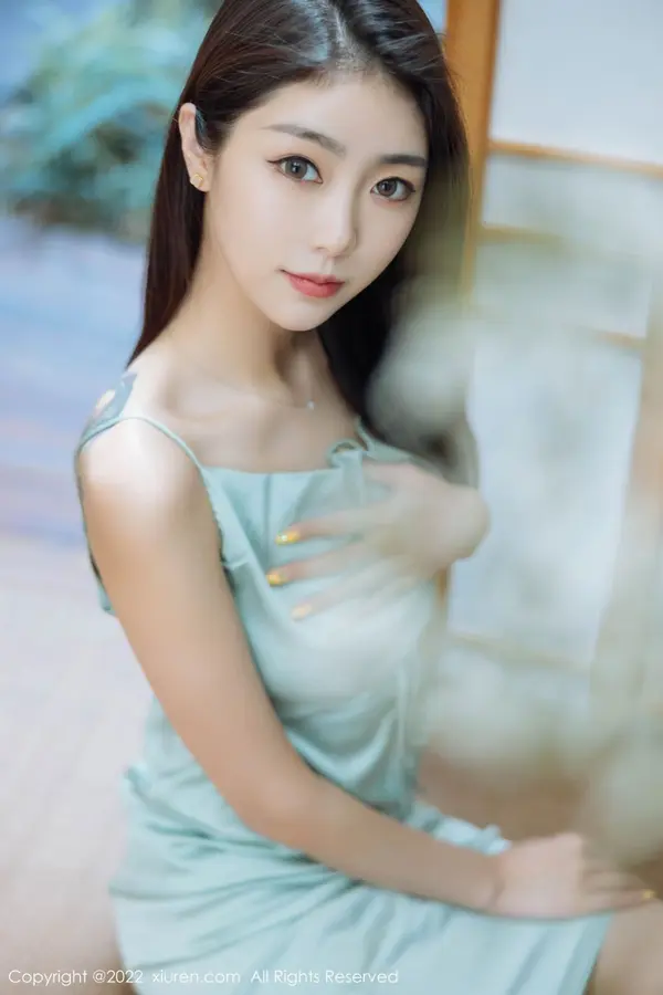 Vol. 04832 可乐Vicky(46P)