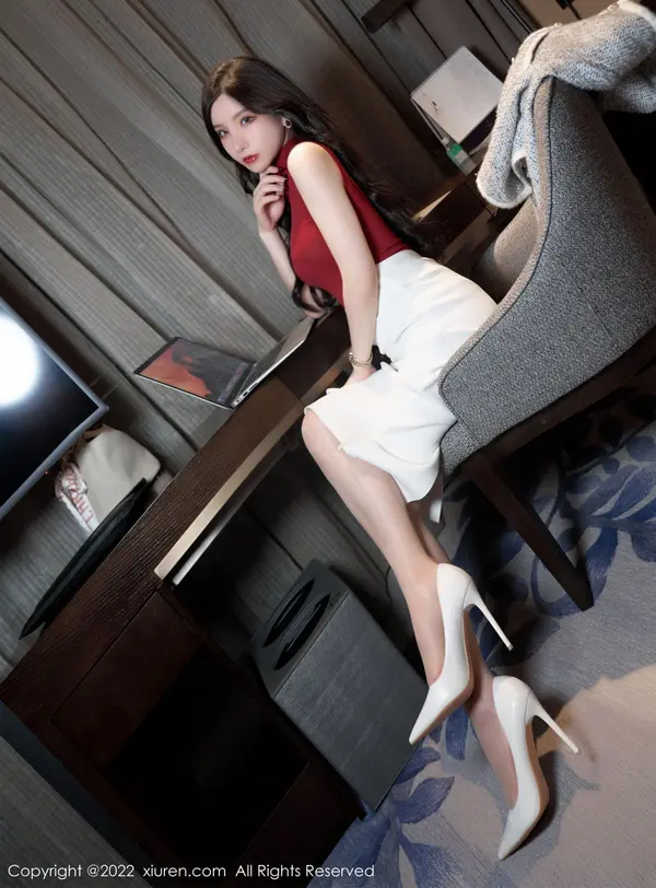 Vol. 04728 周于希Sally(77P)