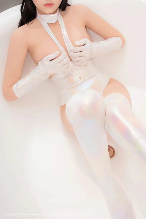Vol. 08840 徐若兮(76P)