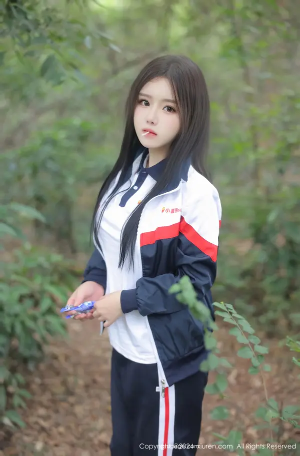 Vol. 08335 小薯条nienie(89P)