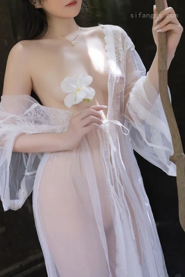 Vol. 10173 鱼子酱Fish《私购流出》(120P)