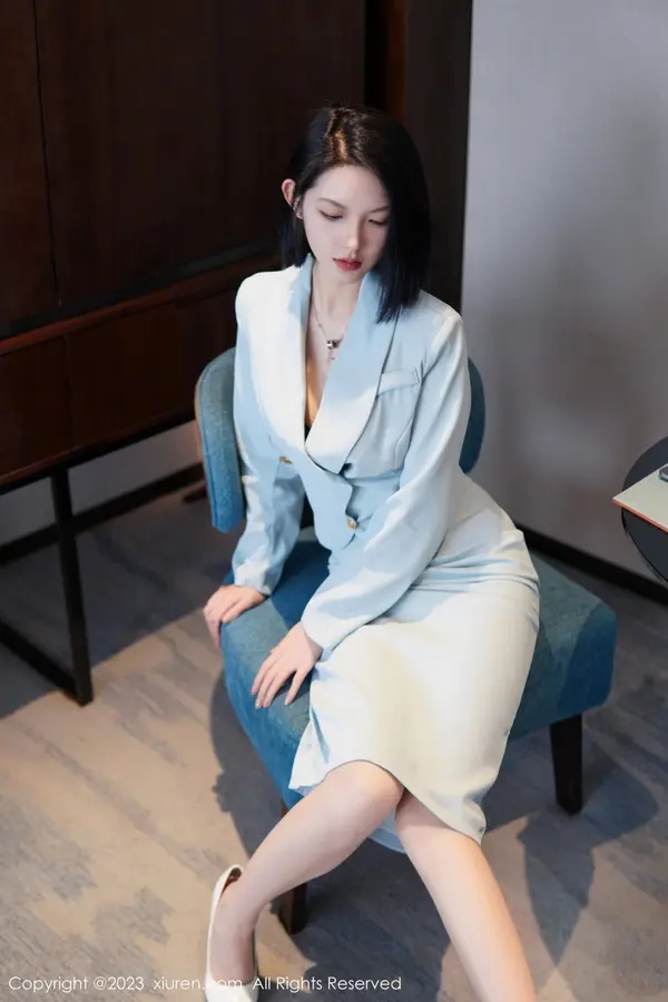 Vol. 06885 乔一一(75P)