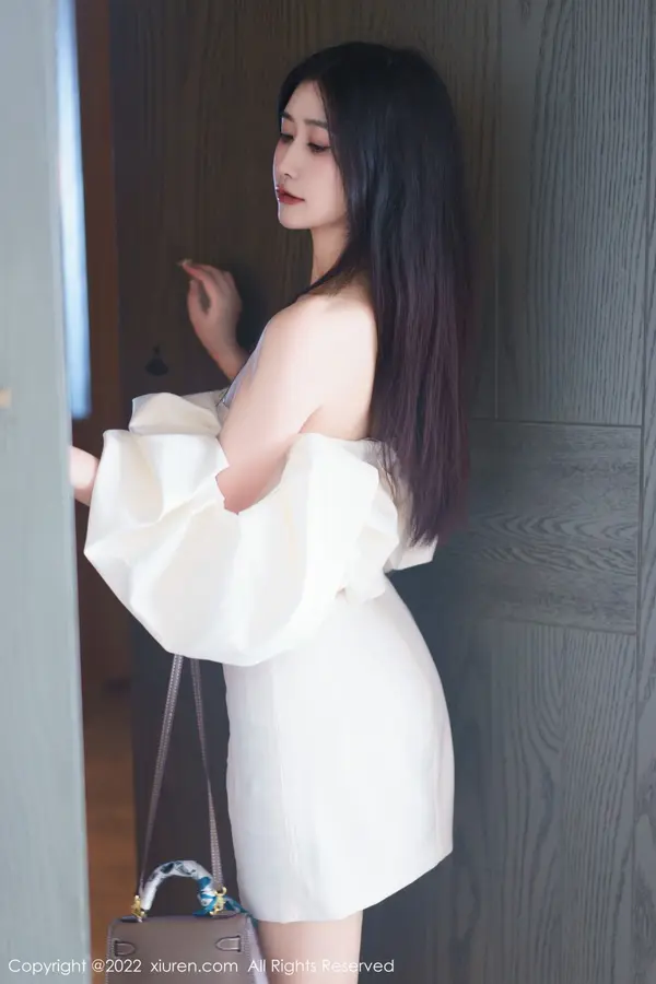 Vol. 06032 laura阿姣(93P)