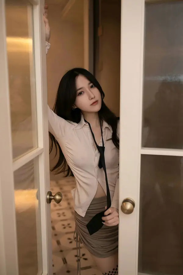 鱼子酱《克莱门禁欲》(121P)