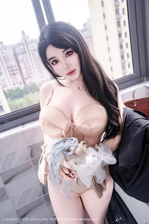 Vol. 11010 汐汐爱吃草莓(84P)