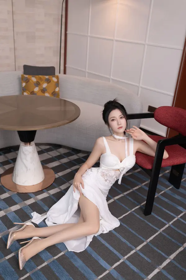Vol. 10911 鱼子酱Fish《私购流出》(120P)