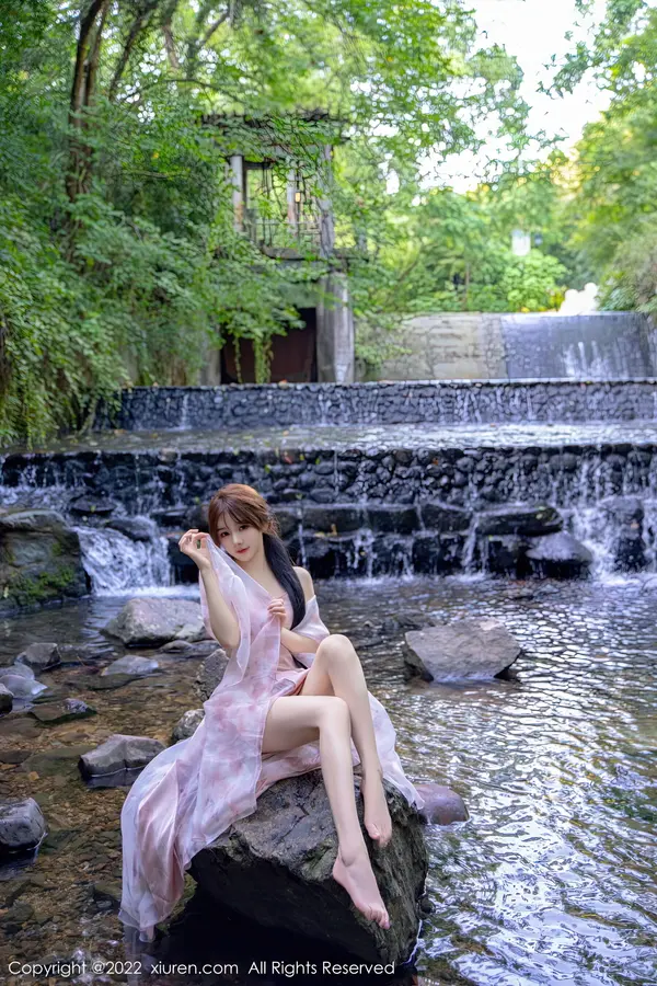 Vol. 5690 婠婠么(82P)