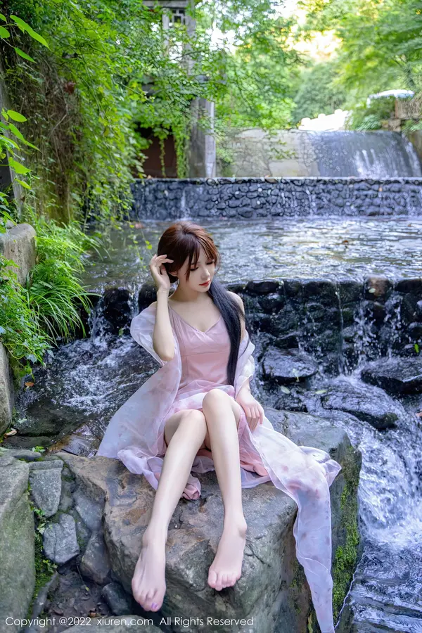 Vol. 5690 婠婠么(82P)
