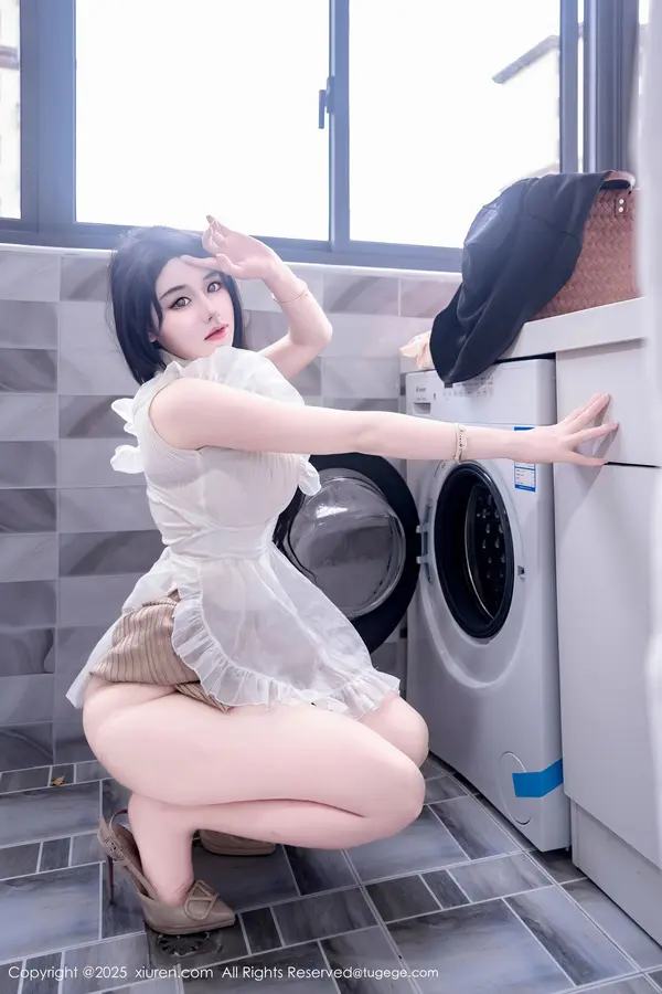 Vol. 11010 汐汐爱吃草莓(84P)