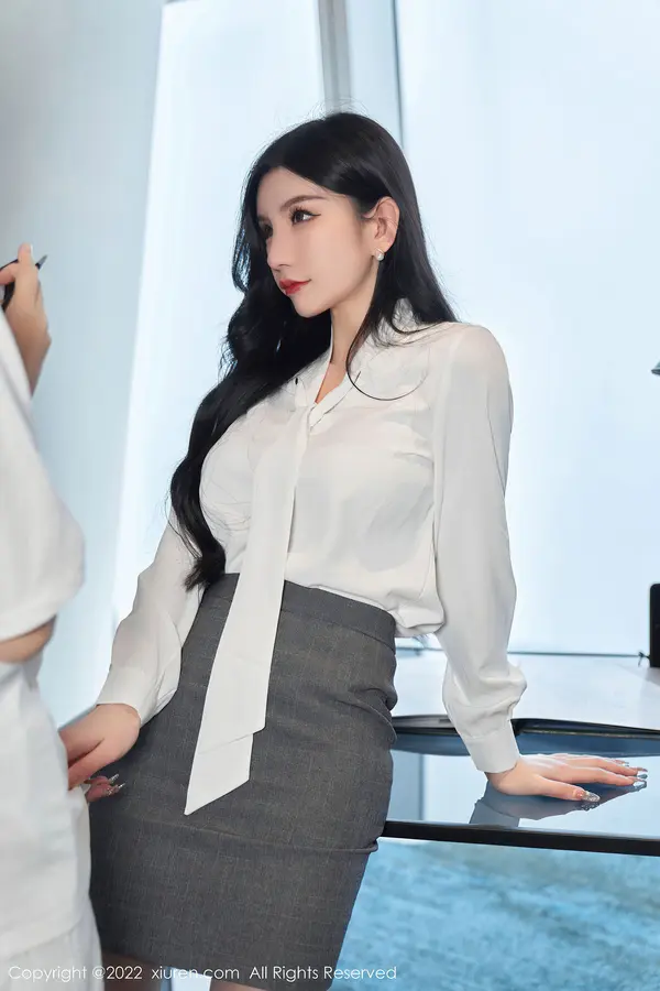 Vol. 05177 周于希Sally(82P)