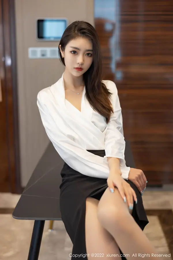 Vol. 04869 可乐Vicky(71P)