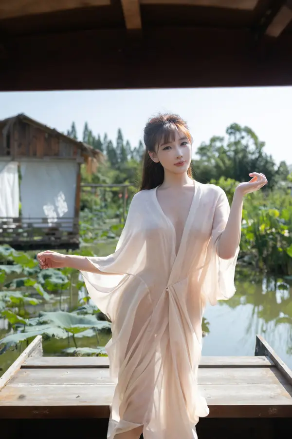 Vol. 10630 陆萱萱《私购流出》(91P)