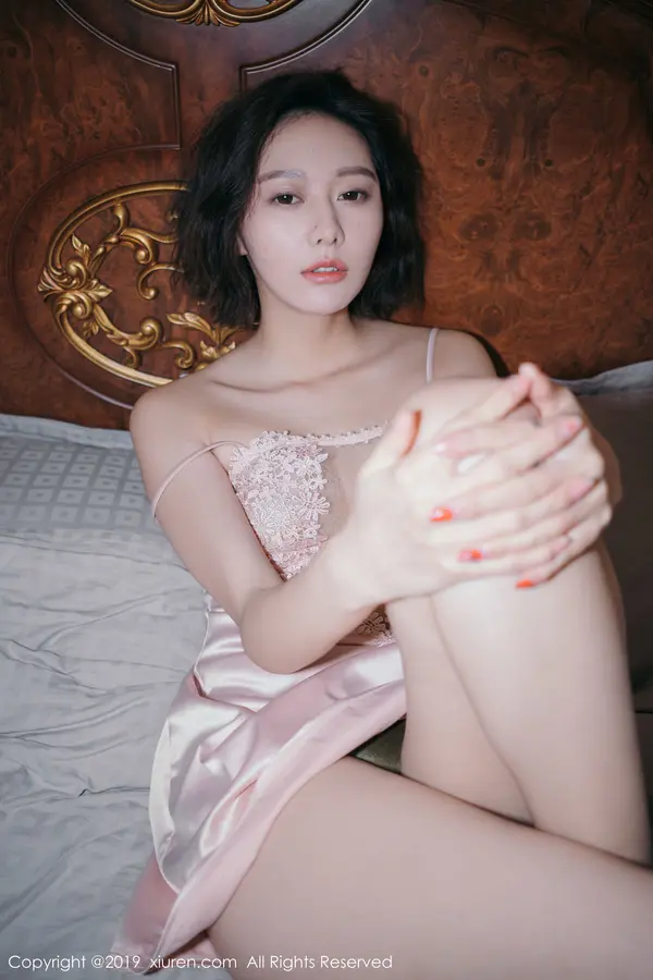 Vol. 01891 艺轩(53P)