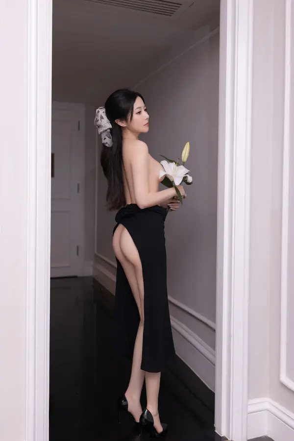 Vol. 10480 鱼子酱Fish《私购流出》(120P)