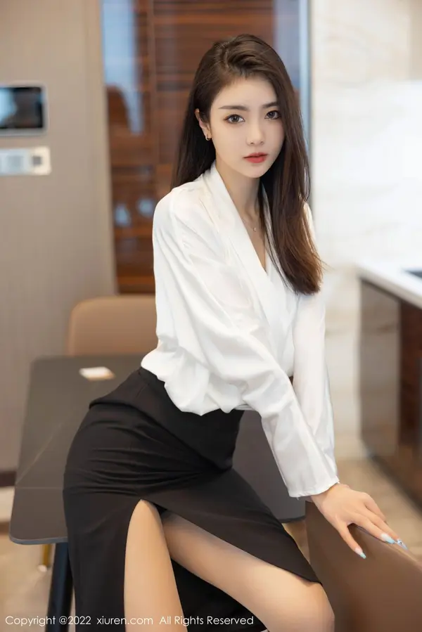 Vol. 04869 可乐Vicky(71P)