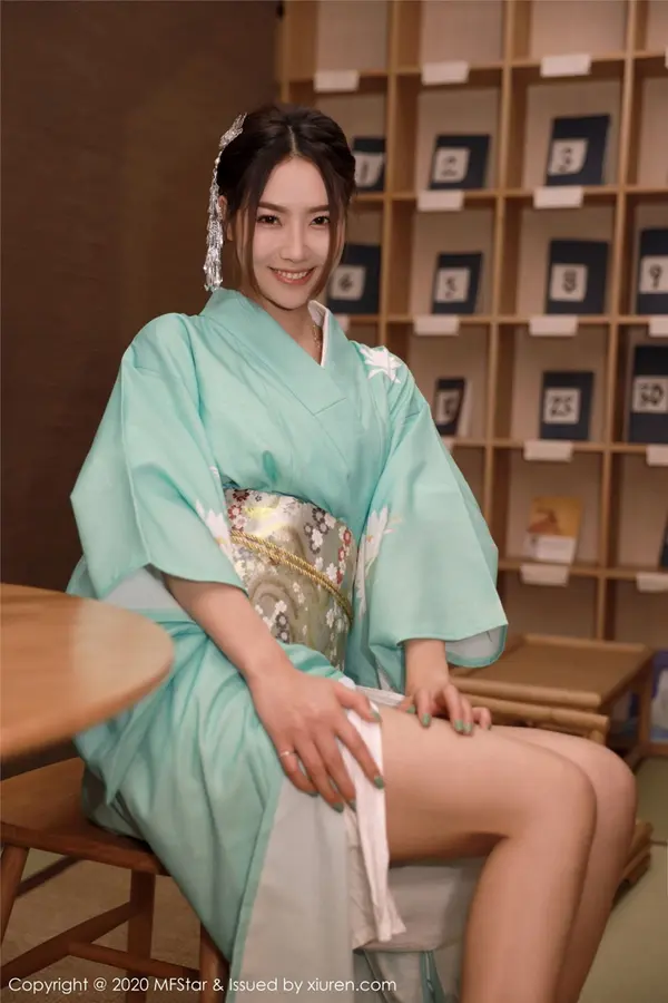 Vol. 0332 方子萱(73P)