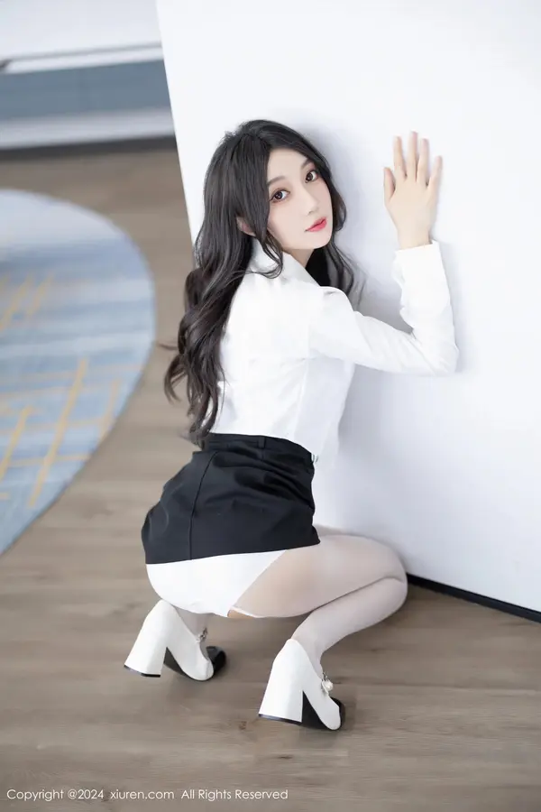 Vol. 08247 玥儿玥(83P)