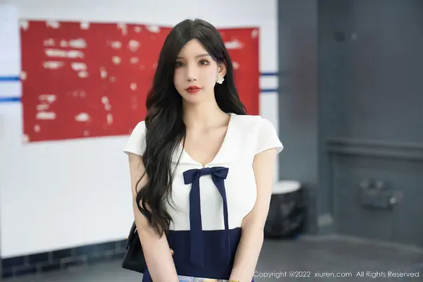 Vol. 04979 周于希Sally(81P)