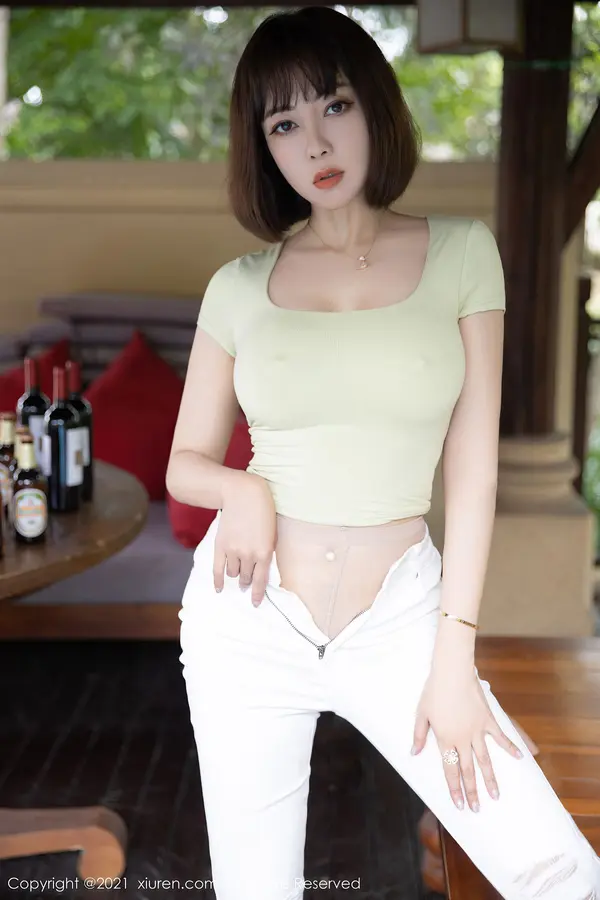 Vol. 03704 果儿Victoria(51P)