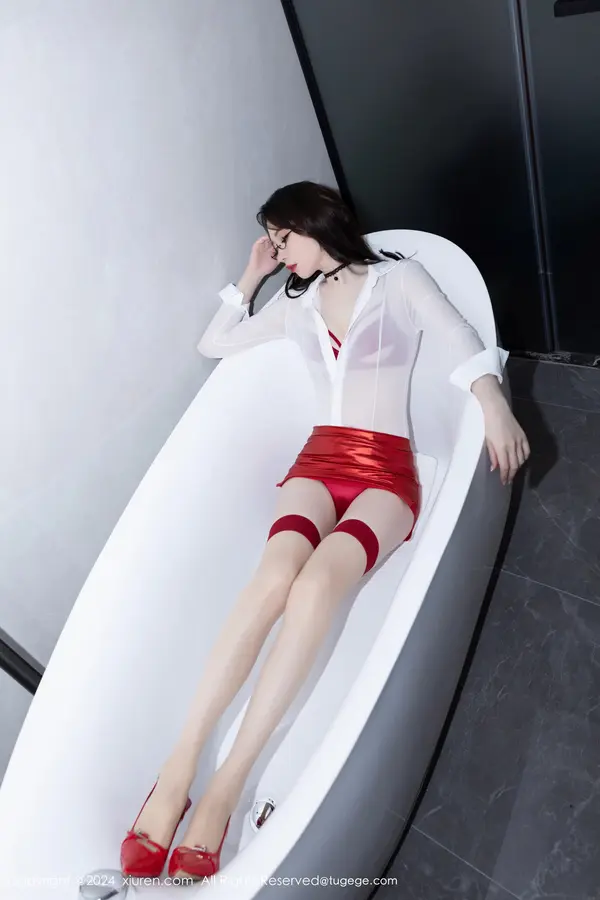 Vol. 08719 梦心玥(102P)