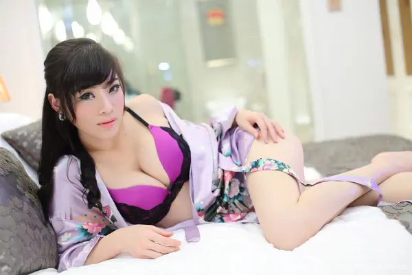 Vol. 00120 容容容Alice(58P)