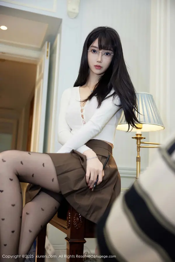 Vol. 09737 玥儿玥er(83P)