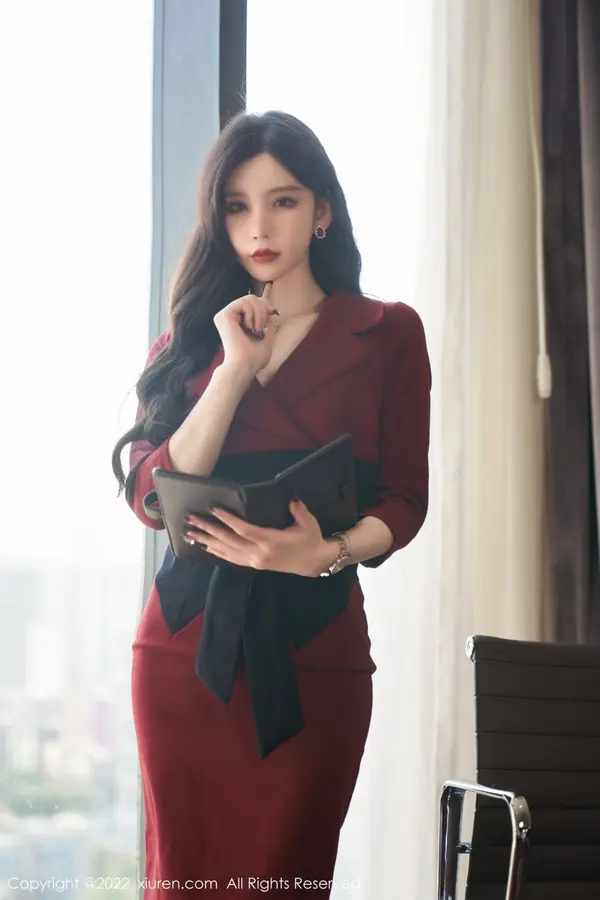 Vol. 04877 周于希Sally(77P)