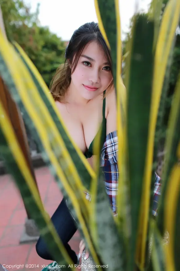 Vol. 00243 许诺Sabrina(49P)