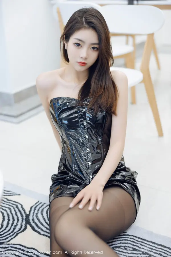 Vol. 04596 可乐Vicky(47P)