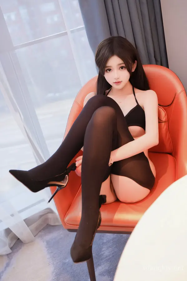Vol. 8172 奶茶味的包子《拍摄花絮》(80P + 1V)
