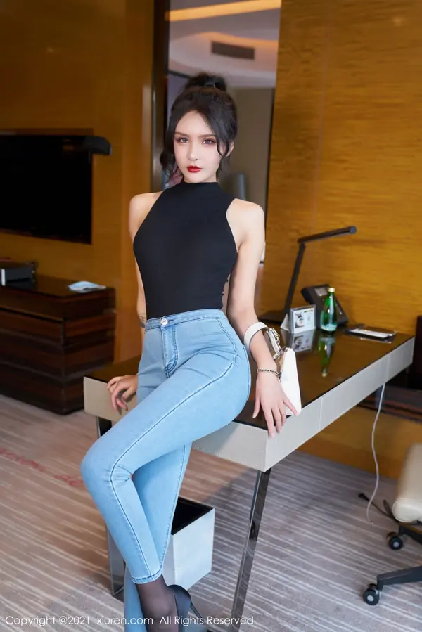 Vol. 03976 Emily尹菲(73P)