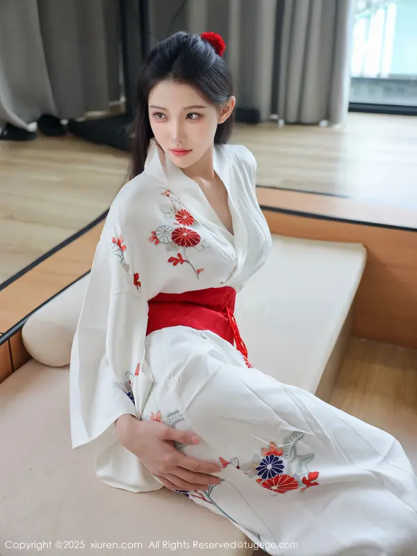 Vol. 10767 梨霜儿(84P)