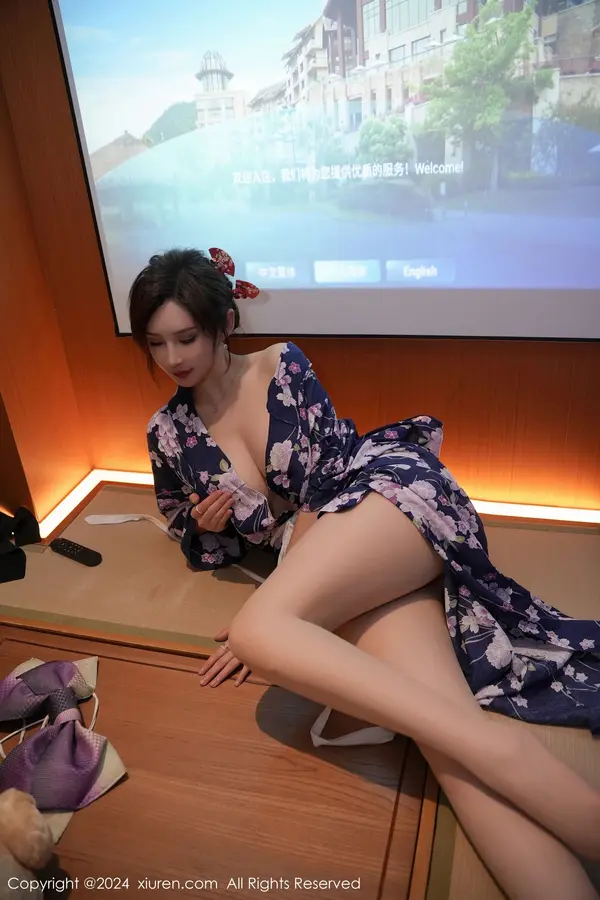 Vol. 07975 Carol周妍希(71P)