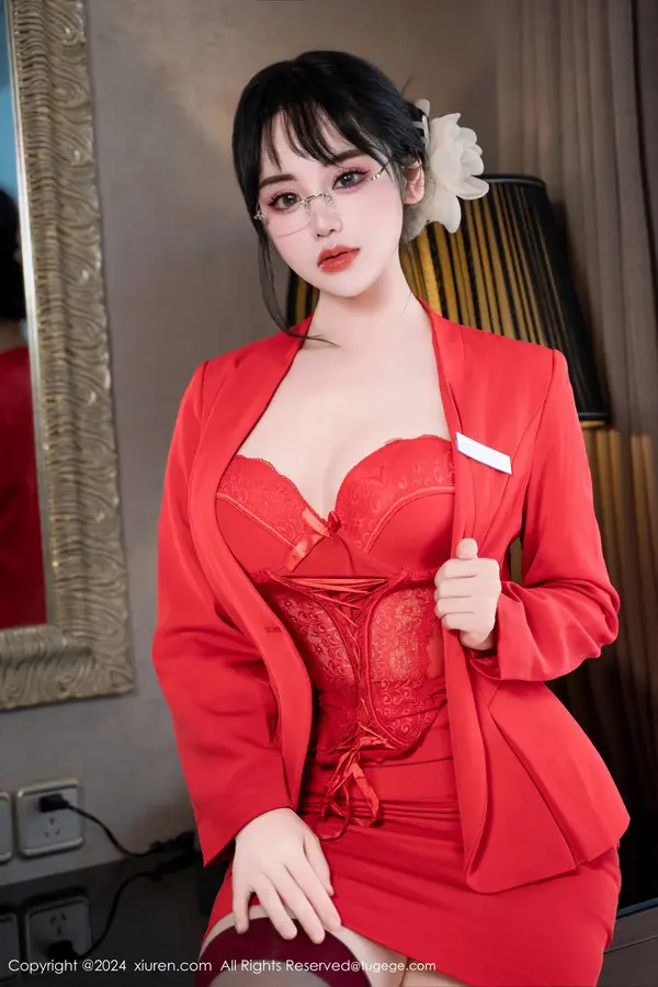 Vol. 08360 汐汐爱吃草莓(61P)