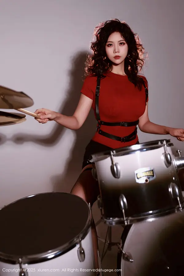 Vol. 11066 玫瑰我爱你(86P)