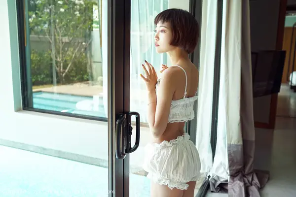 Vol. 0083 冯木木LRIS(48P)