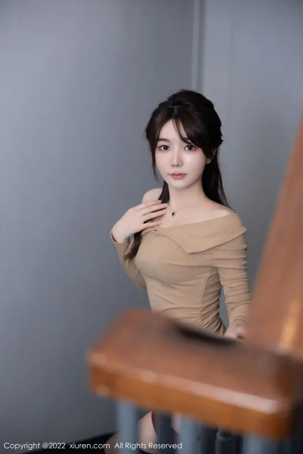 Vol. 06056 婠婠么(82P)