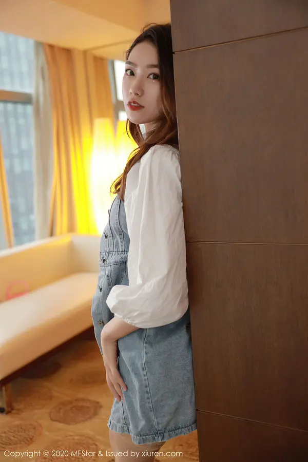 Vol. 0414 方子萱(43P)