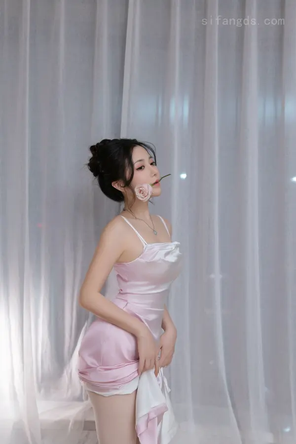 Vol. 9907 鱼子酱Fish《私购流出》(120P)