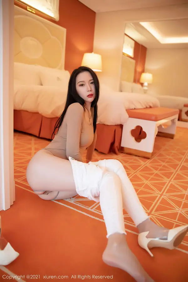 Vol. 03303 梦心月(81P)