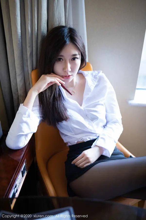 Vol. 01933 伊思思(51P)
