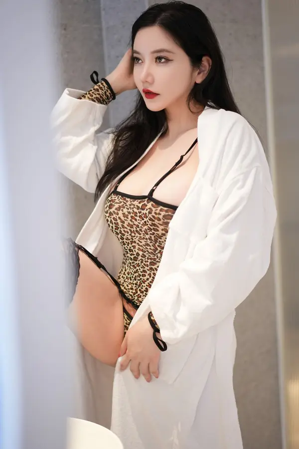 Vol. 06625 心妍小公主《私购流出》(70P)