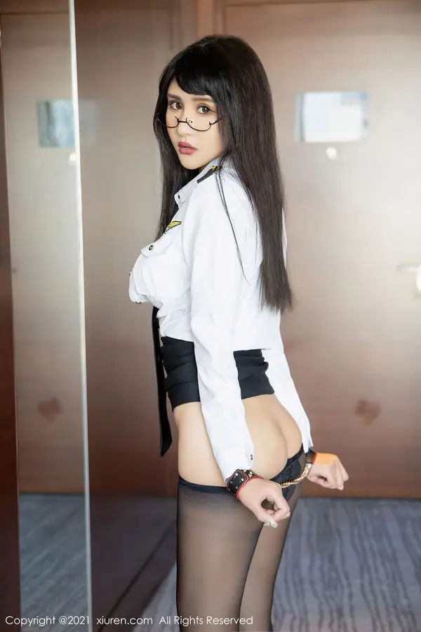 Vol. 04207 Emily尹菲(59P)