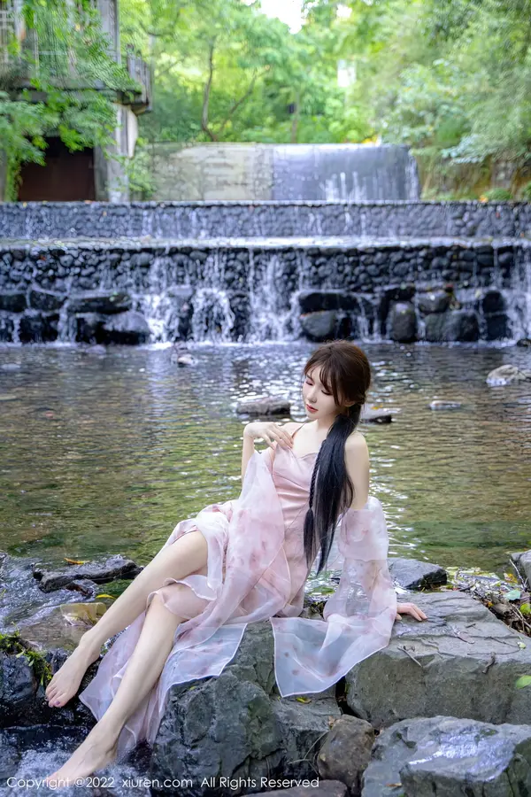 Vol. 5690 婠婠么(82P)