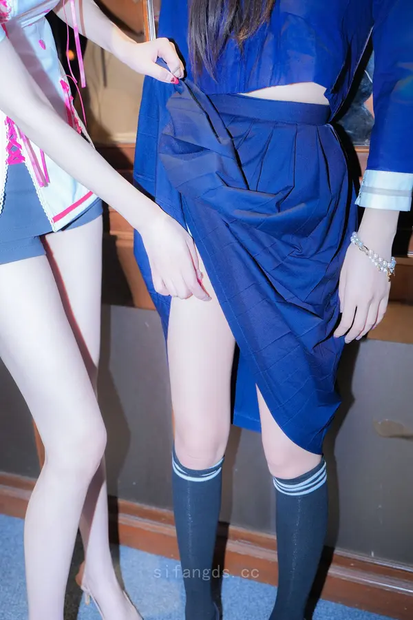 Vol. 9241 Erikaki《私购流出》(79P + 3V)